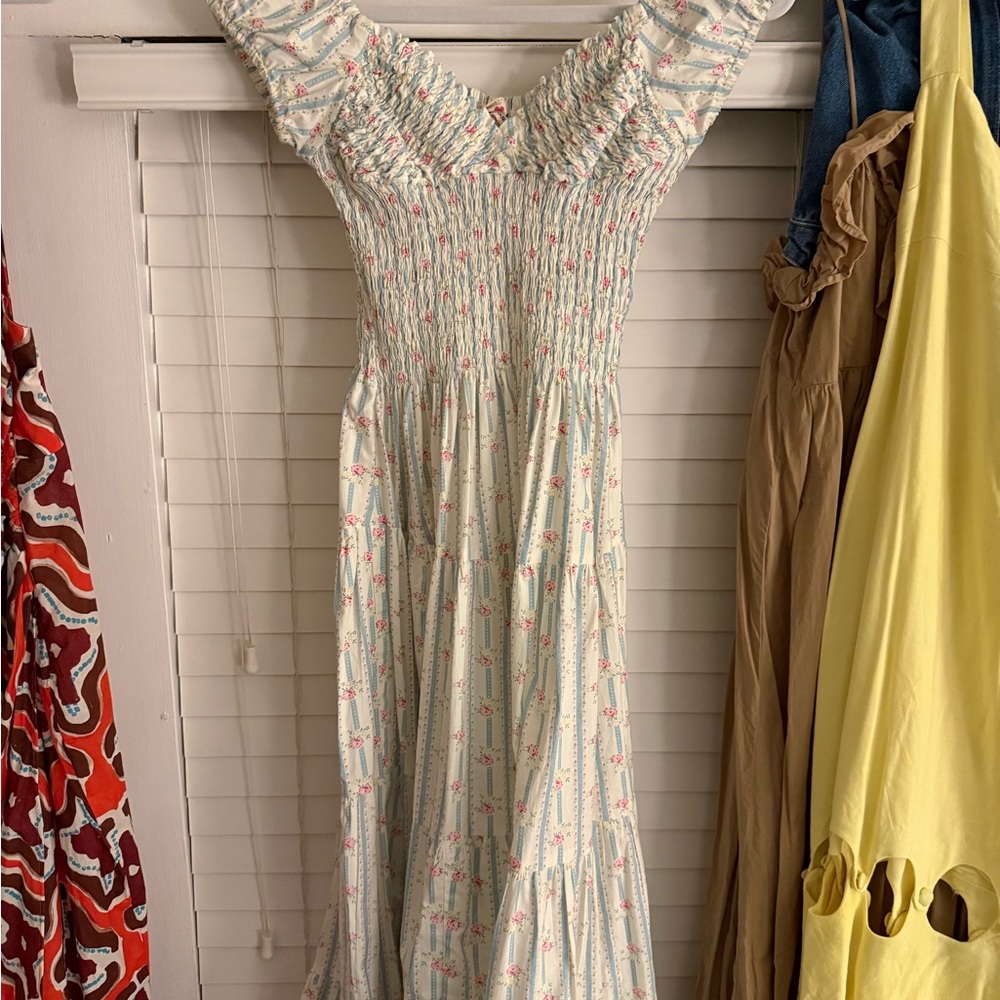 Chic Smocked Floral Maxi Dress